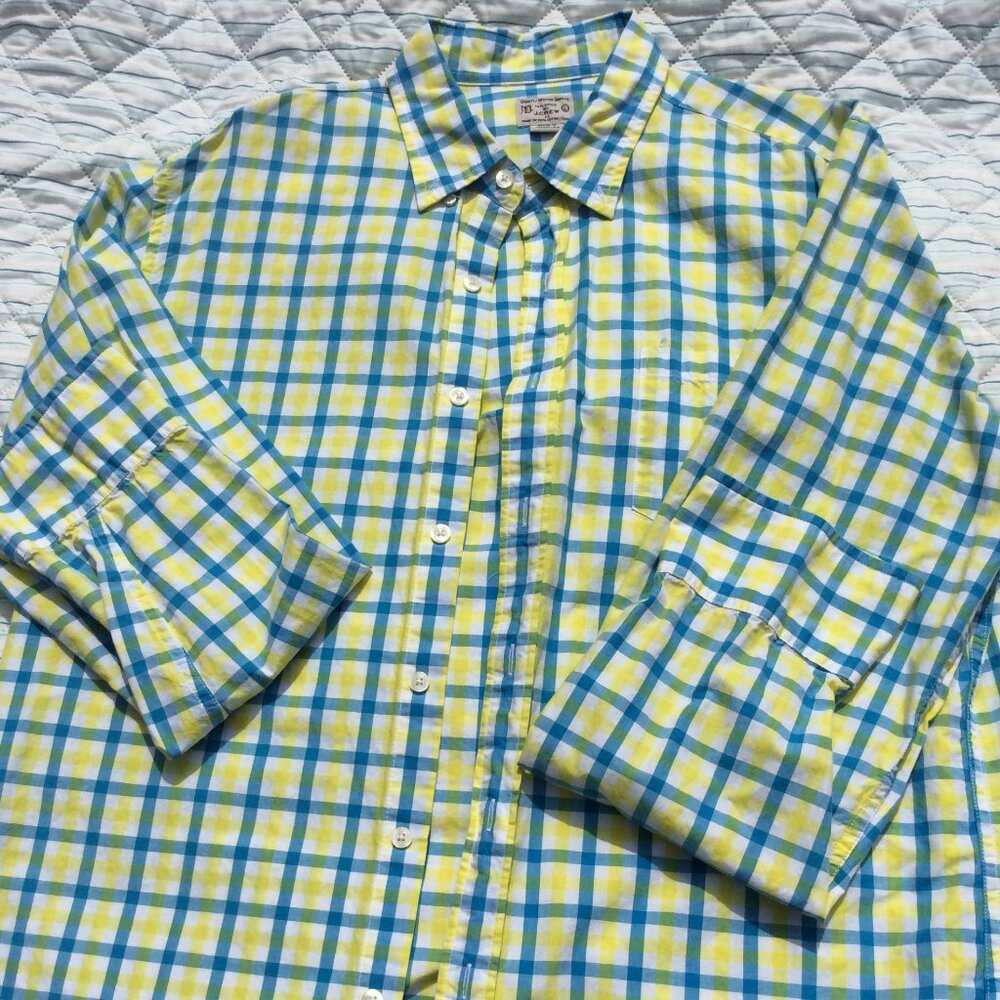 Men's long sleeved button down. Vintage JCrew Size large